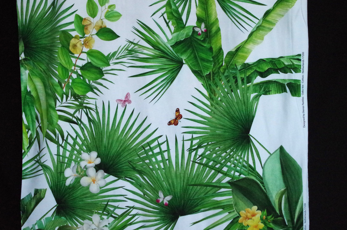 Stenzo 100% Cotton Oeko-Tex Fabric Panel - Giraffe in Leaves on White Background - 60" x 47"