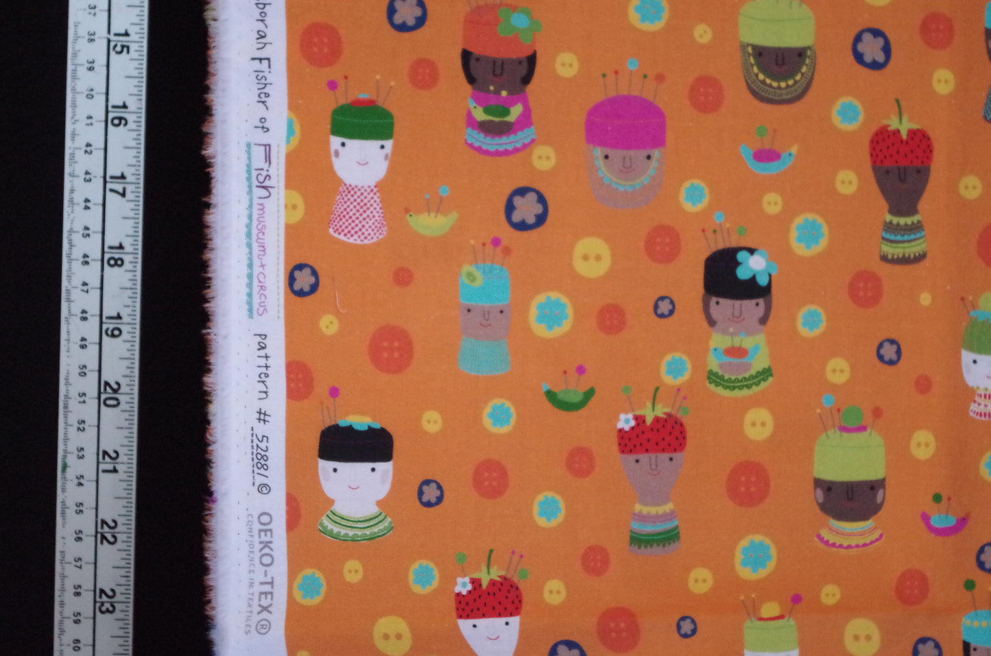Qulting Cotton - Fat Quarter - Sewing Heads Orange