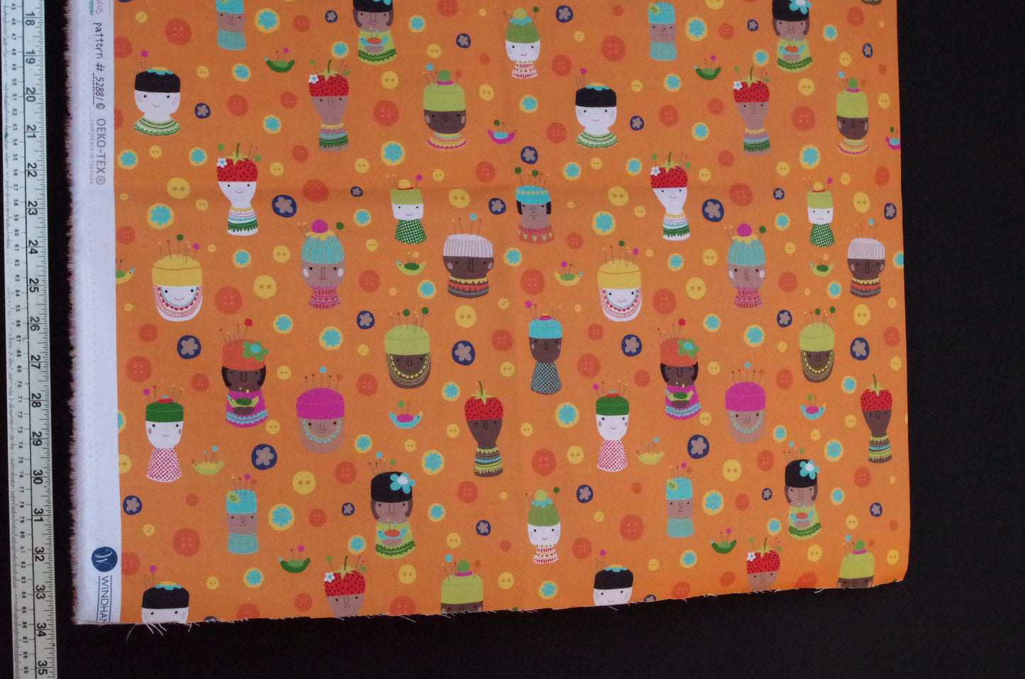 Qulting Cotton - Fat Quarter - Sewing Heads Orange