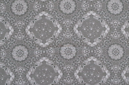 Qulting Cotton - Fat Quarter - Bandana Print Grey
